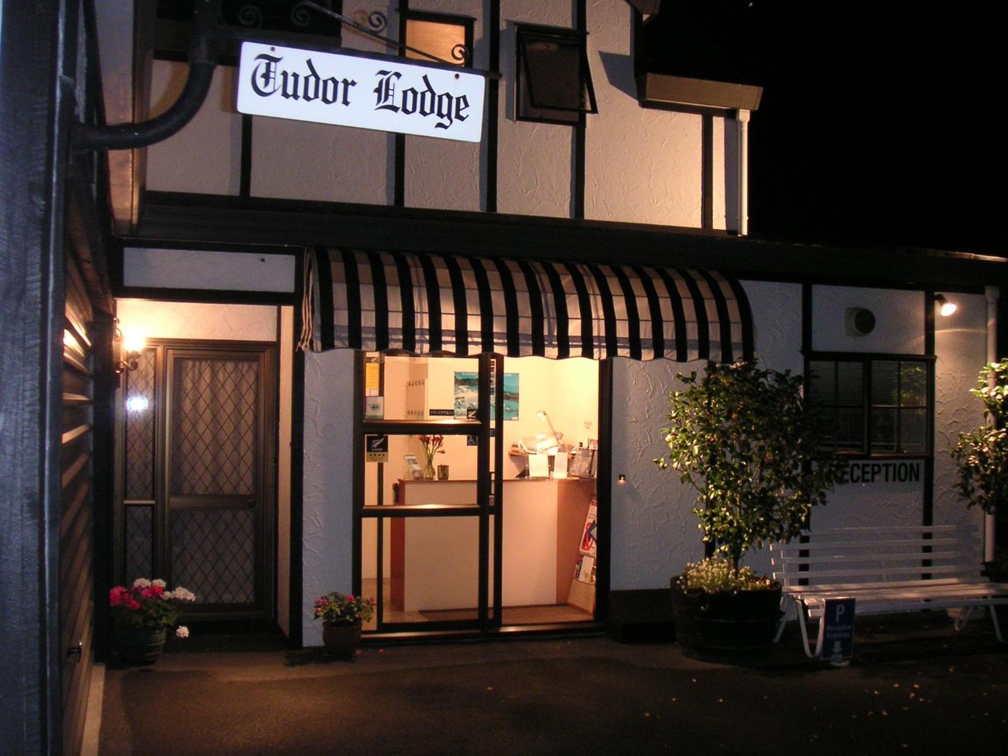 Tudor Lodge Motel Нельсон Экстерьер фото
