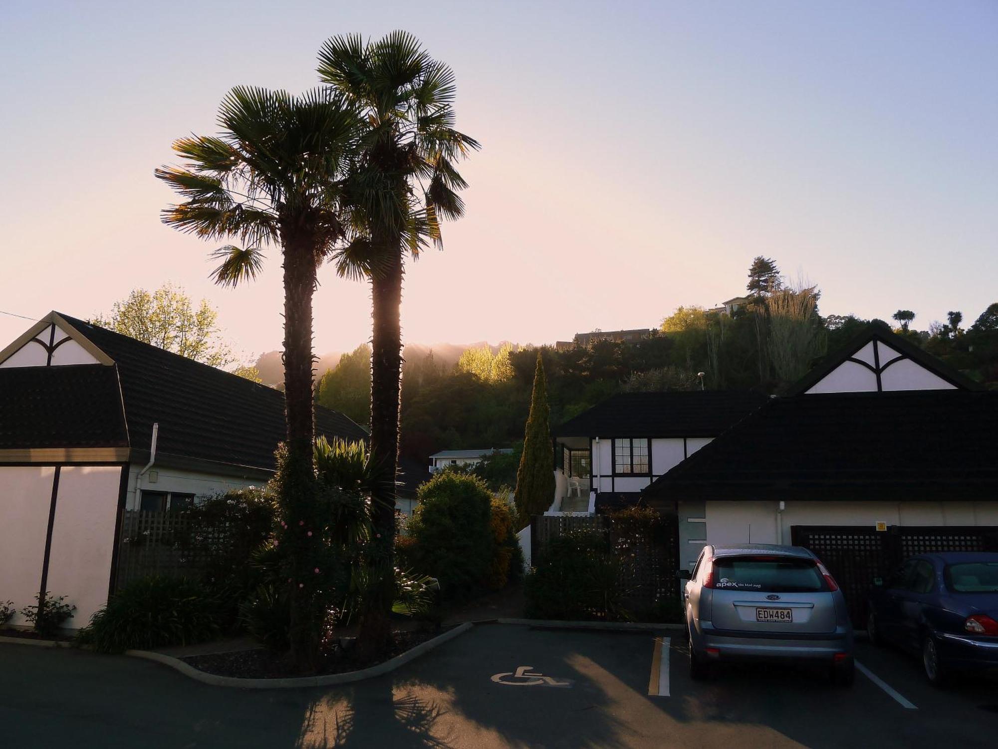 Tudor Lodge Motel Нельсон Экстерьер фото