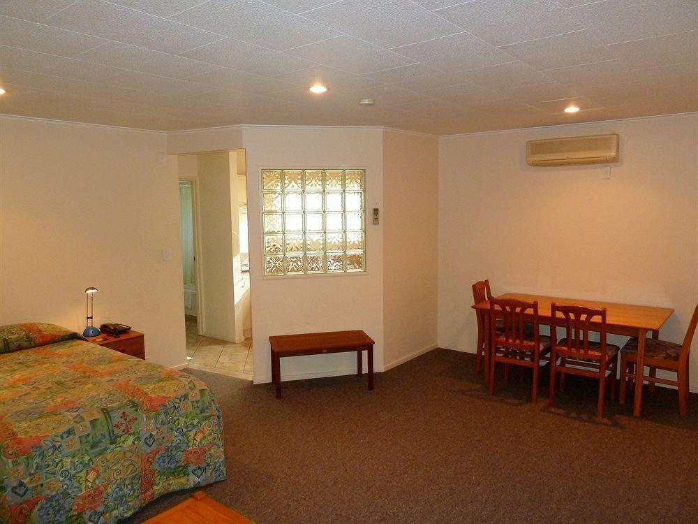 Tudor Lodge Motel Нельсон Экстерьер фото