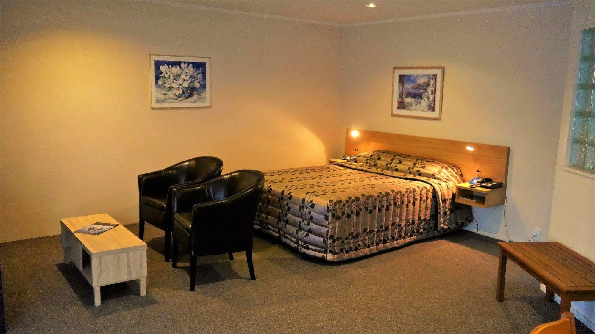 Tudor Lodge Motel Нельсон Экстерьер фото